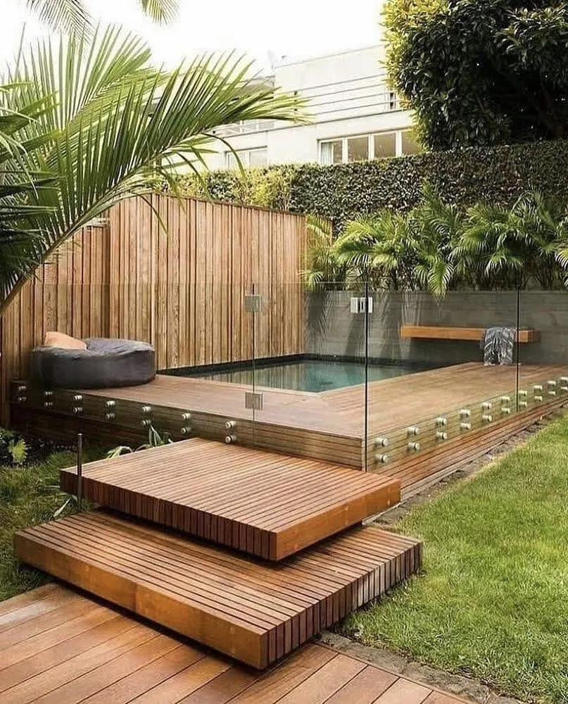 Trusted lawn care service for homes in Miami, FL by Viva Patio Landscape