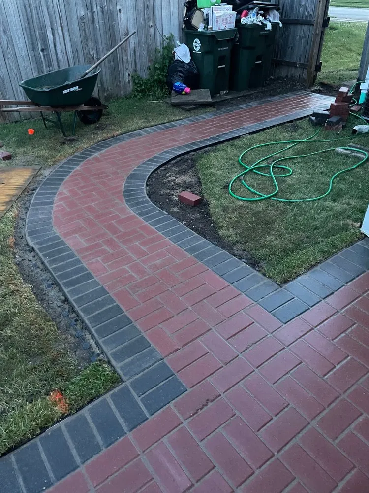 Affordable yard cleanup service in Des Plaines, IL by Vivas Landscaping