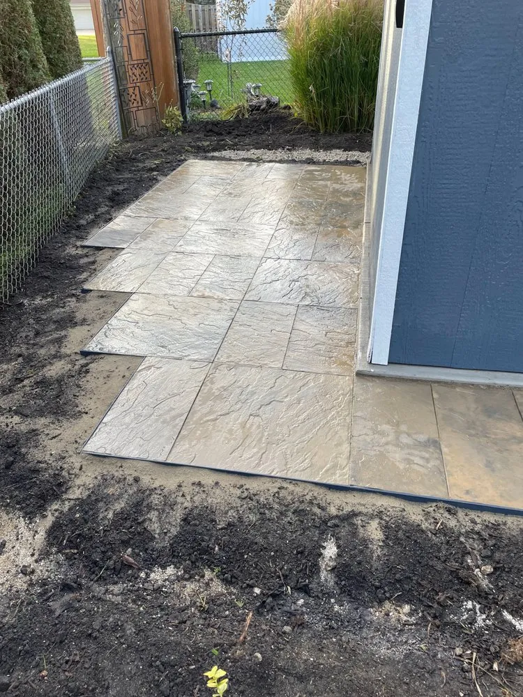 Professional landscape installation in Des Plaines, IL - Vivas Landscaping