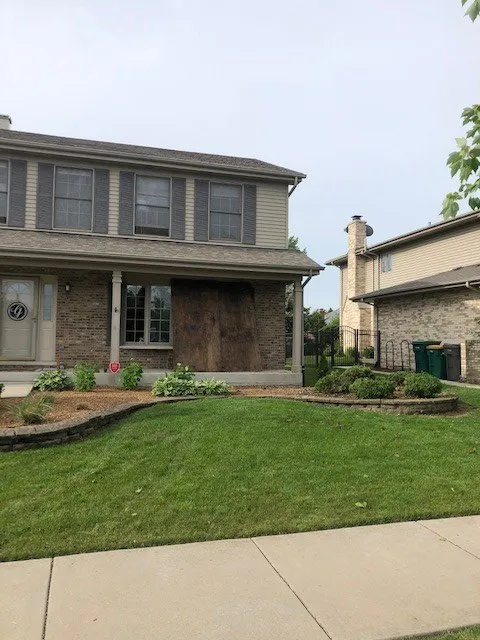 Trusted residential landscaping experts serving Lemont, IL - Viverito Tree Experts