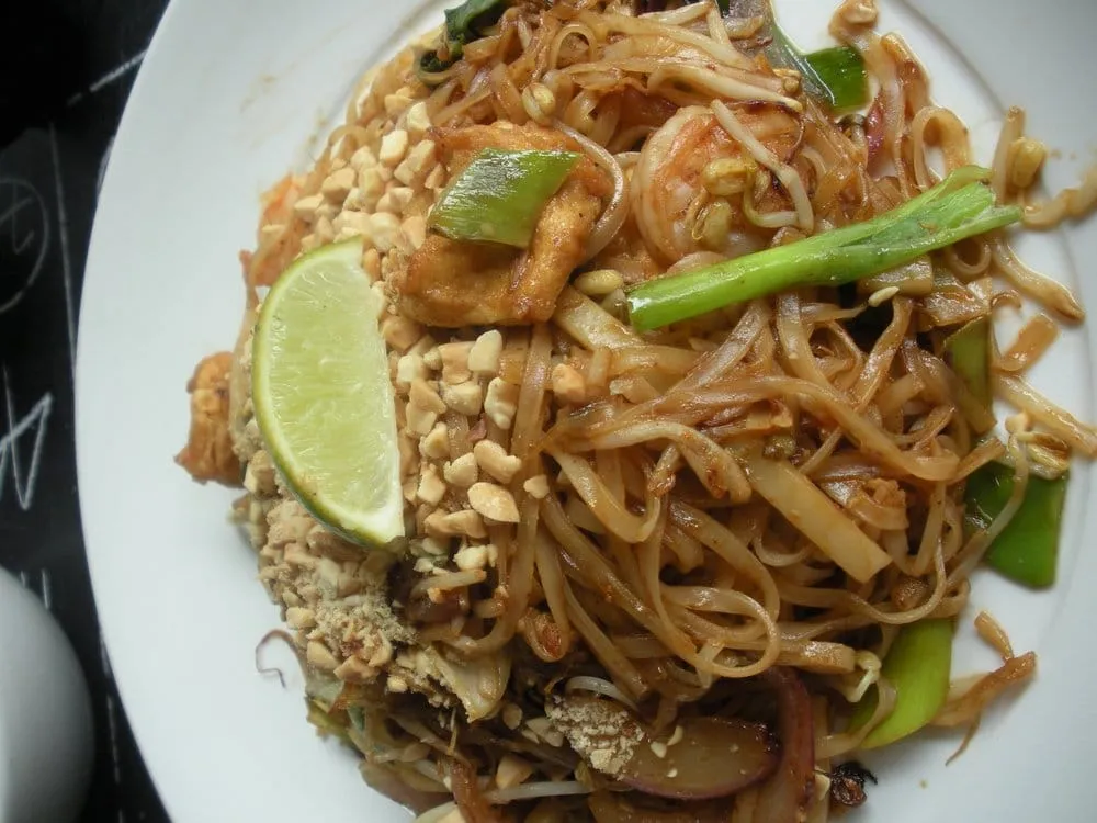 Expert yard cleanup service for homes across Lemont, IL - Viverito Tree Experts