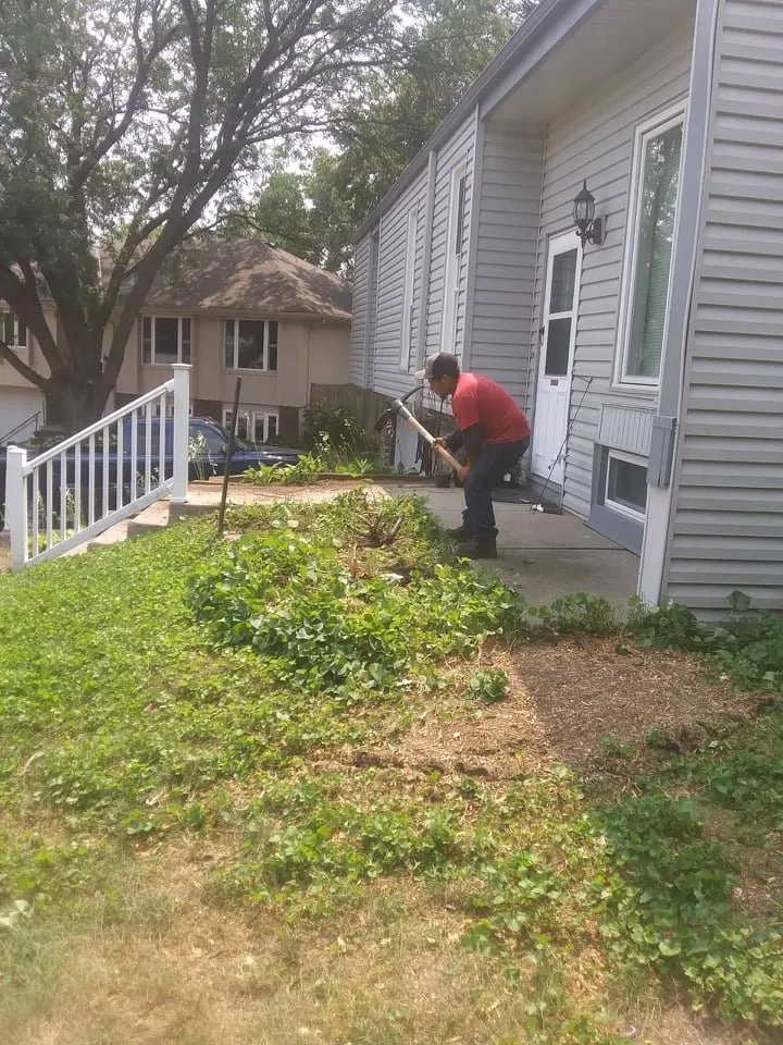 Expert landscape installation experts serving Omaha, NE - Vivians Lawn Care and Landscape