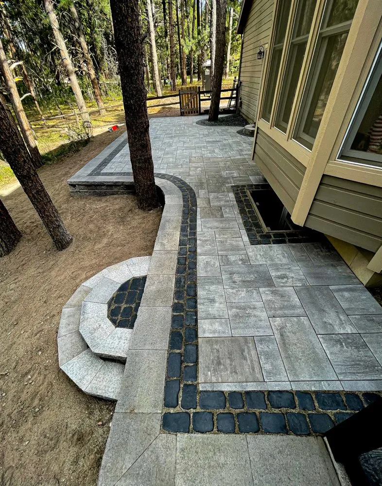 Local yard cleanup service near you in Larkspur, CO by Vivid Colorado