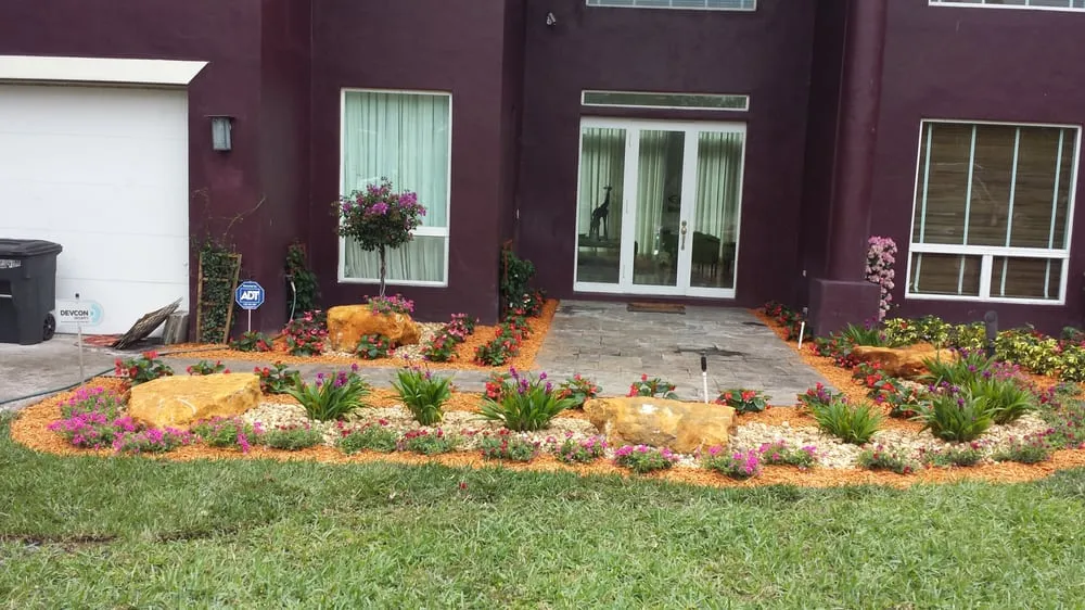 Professional landscaping services experts serving Loxahatchee, FL - Vivid Green Landscaping