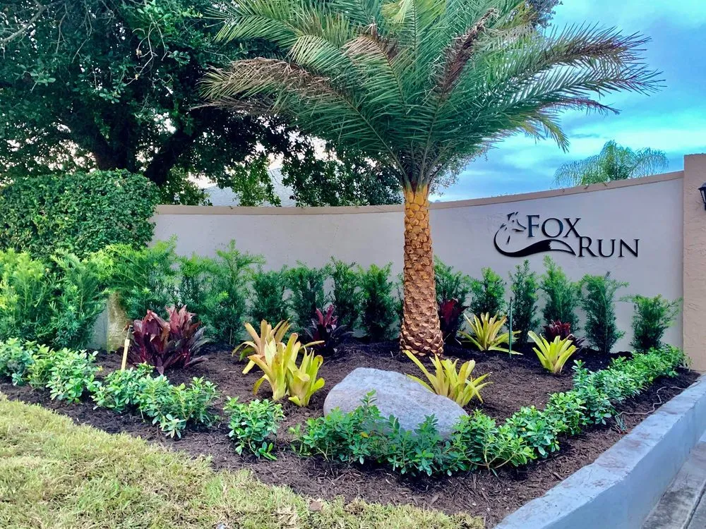 Professional lawn care service in Palm Beach, FL - Vivid Landscape & Design