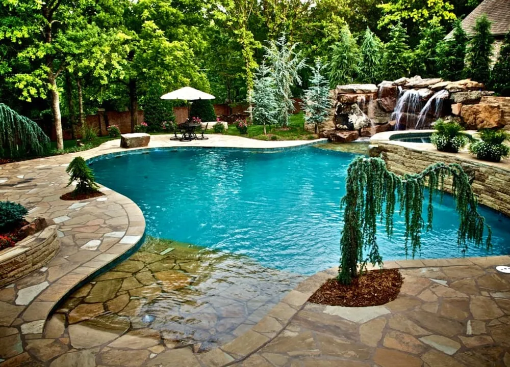 Expert yard maintenance for year-round maintenance in McDonough, GA by Vivid Lawns