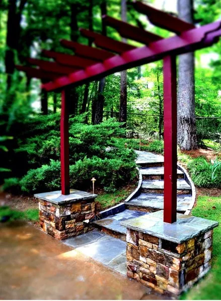 Professional yard maintenance experts serving McDonough, GA - Vivid Service Group, LLC - McDonough