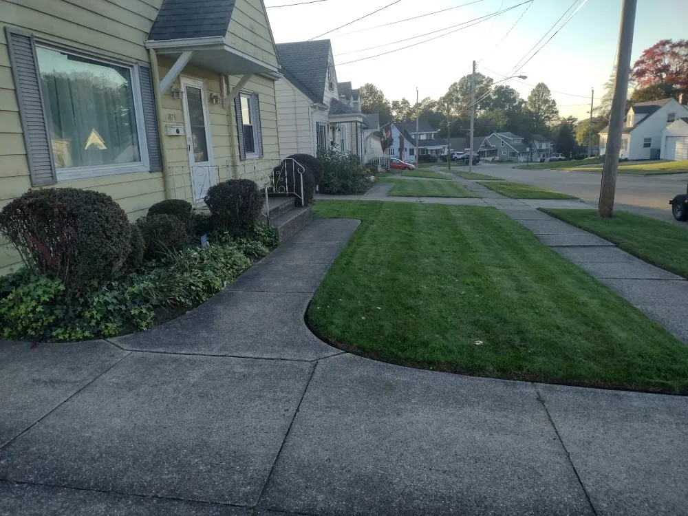 Professional garden landscaping in Kent, OH - Vivid Views Lawncare and Landscaping