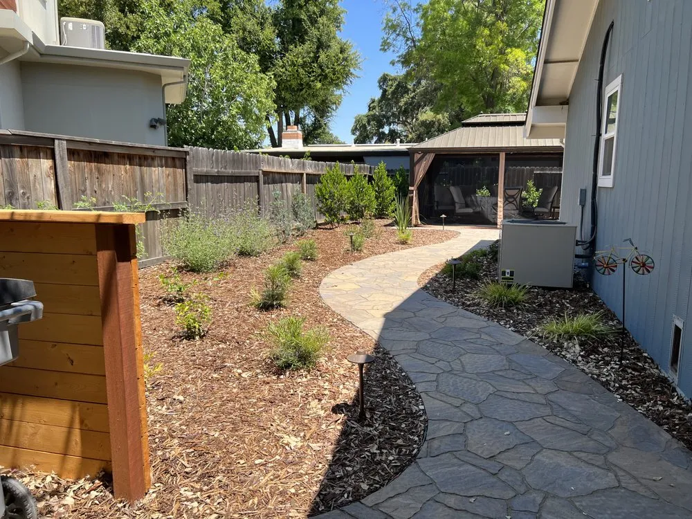 Custom lawn mowing service experts serving Vacaville, CA - Vizcay Landscaping