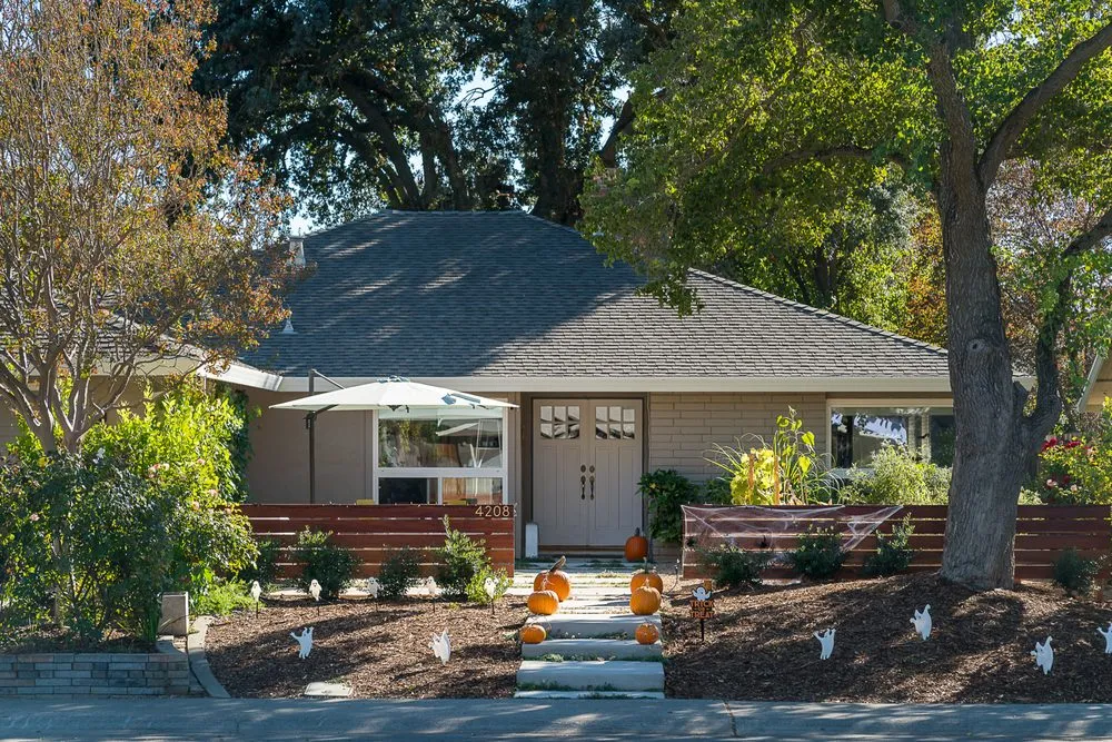 Reliable lawn mowing service in Vacaville, CA - Vizcay Landscaping