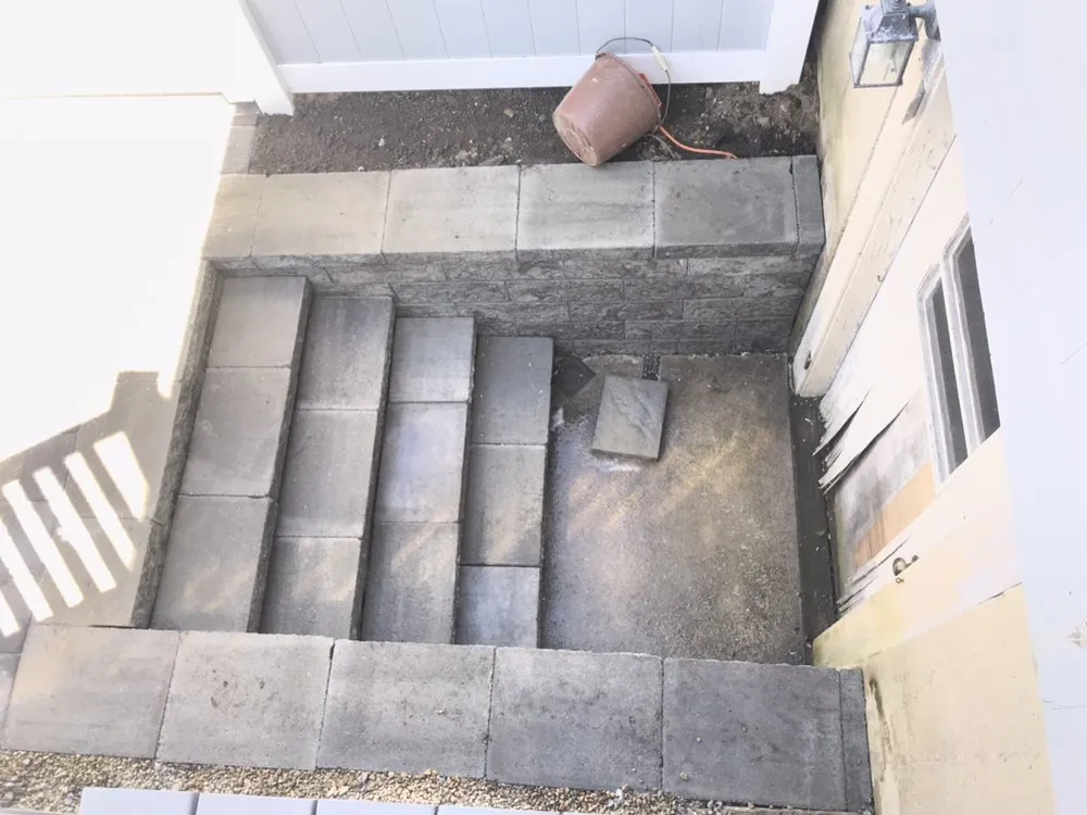 Top-rated lawn care service for homes in Lynn, MA by Vjr Nolasco's