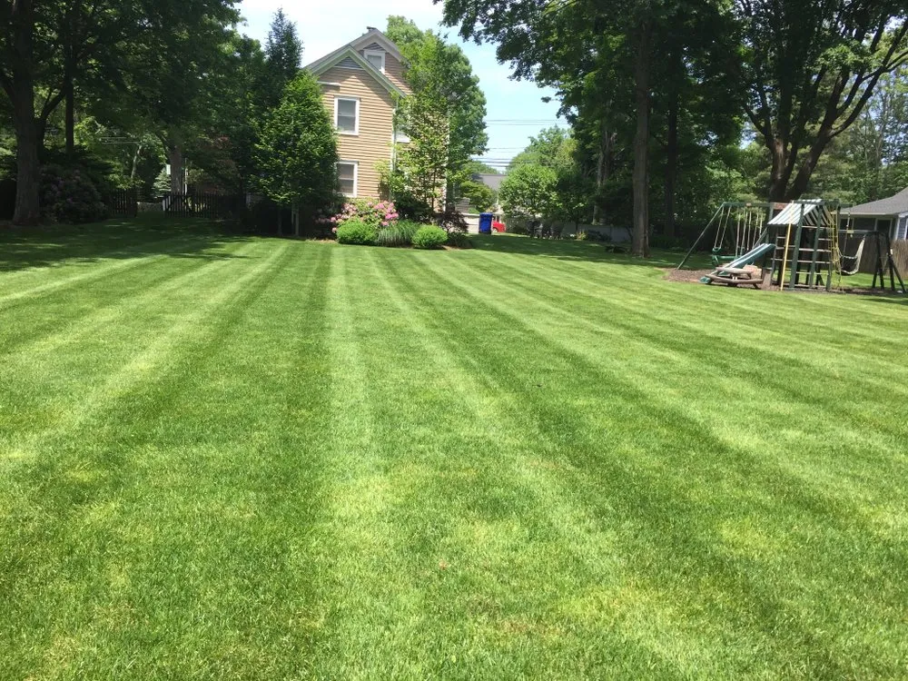 Professional garden landscaping experts serving Norwalk, CT - VL Landscape Complete