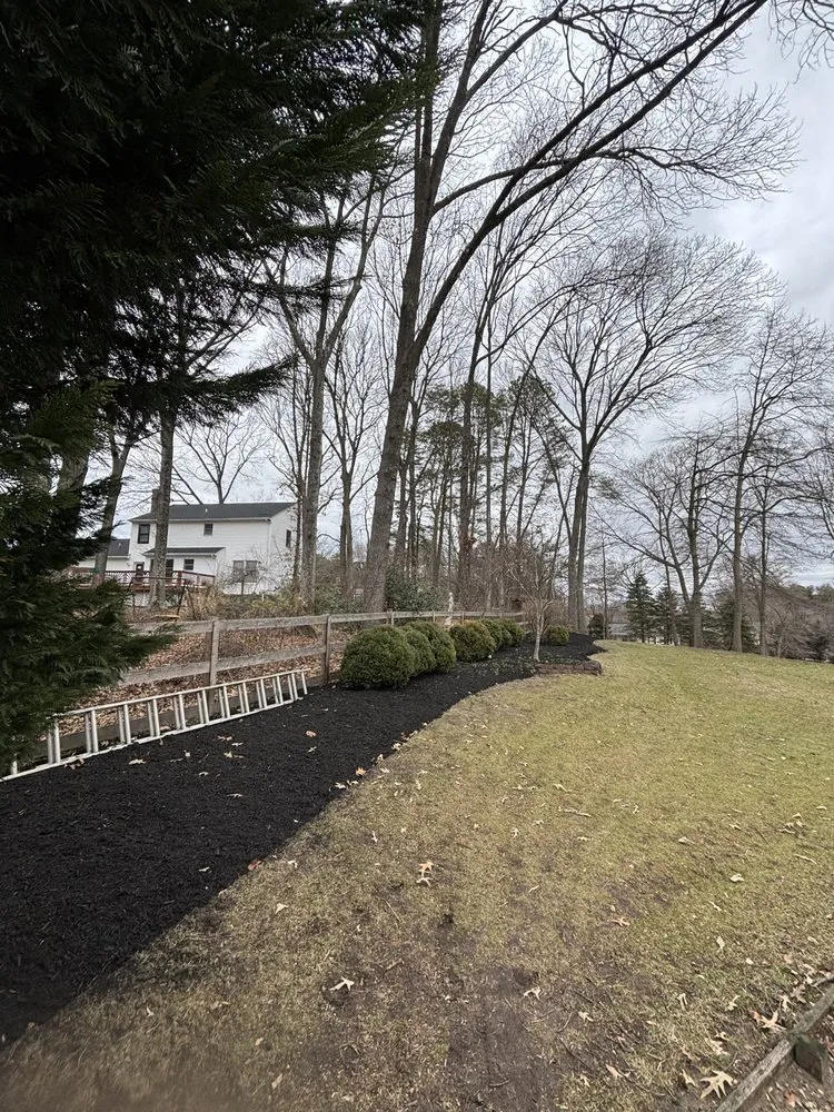 Local landscaping services for homes in Annapolis, MD by VLC landscaping services & patios