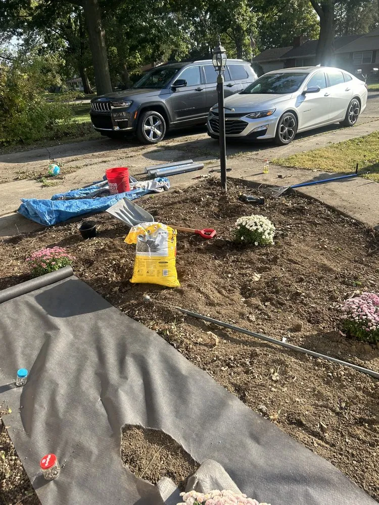 Affordable yard cleanup service with custom design in Fort Wayne, IN by Vlot Outdoor Services