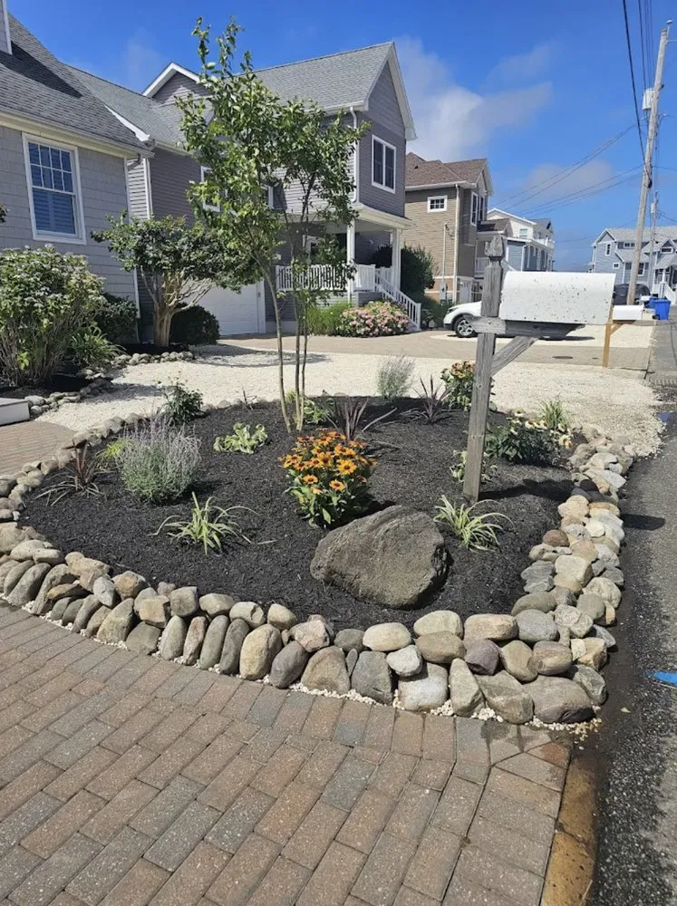 Expert yard cleanup service in Manahawkin, NJ - VLW Landscaping