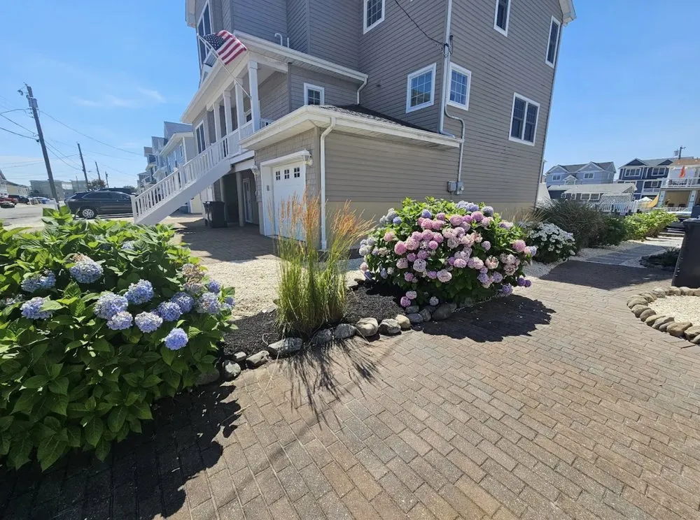 Professional landscape design experts serving Manahawkin, NJ - VLW Landscaping