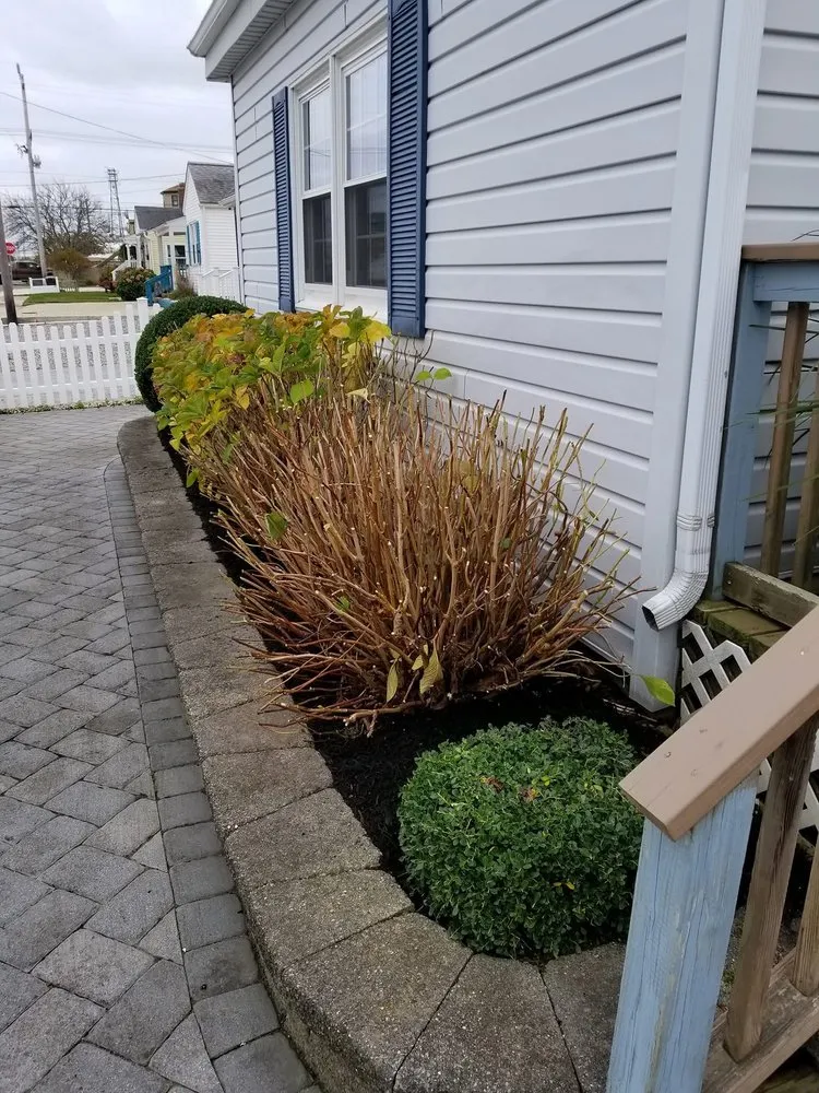 Custom landscape installation experts serving Manahawkin, NJ - VLW Landscaping