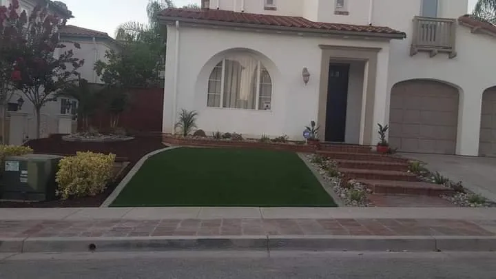 Custom residential landscaping for beautiful yards in Gilroy, CA by V&M Landscaping