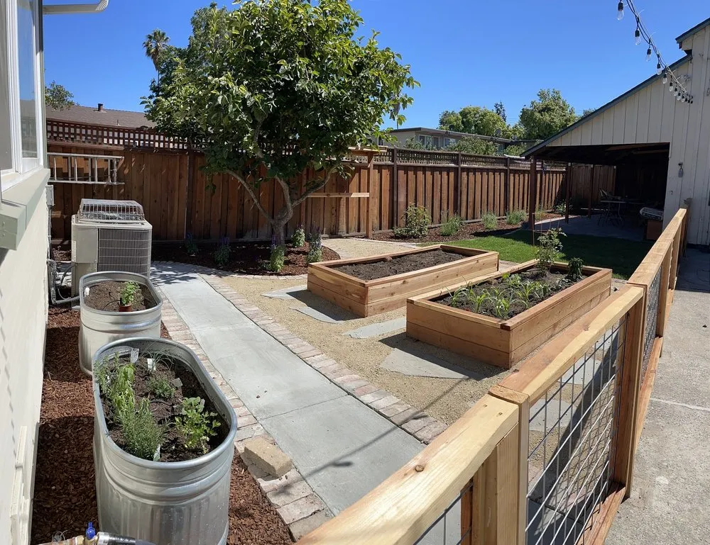 Trusted lawn care service experts serving Gilroy, CA - V&M Landscaping