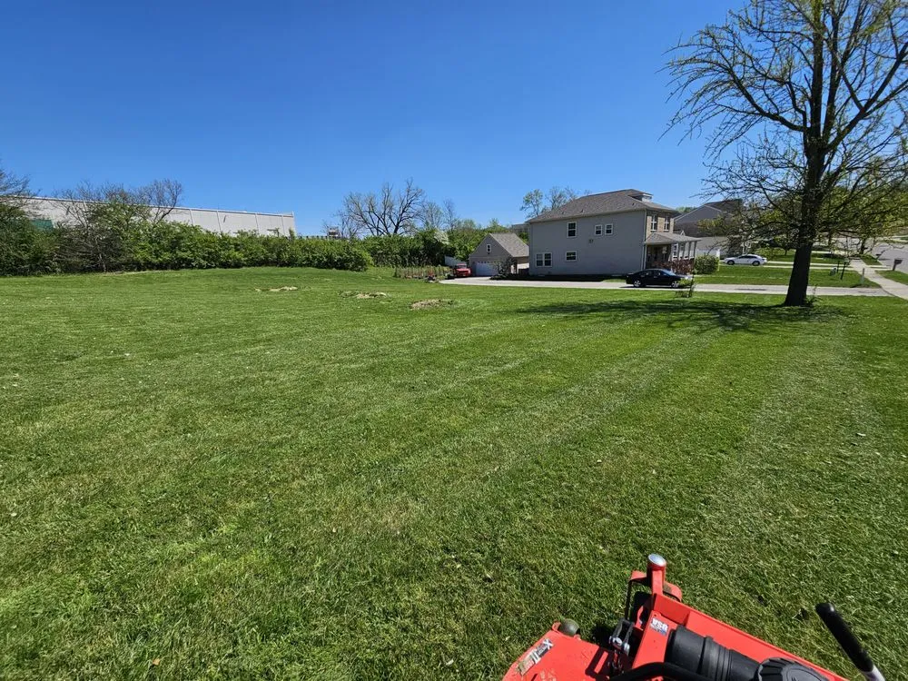 Local yard maintenance experts serving Cincinnati, OH - VM Lawncare