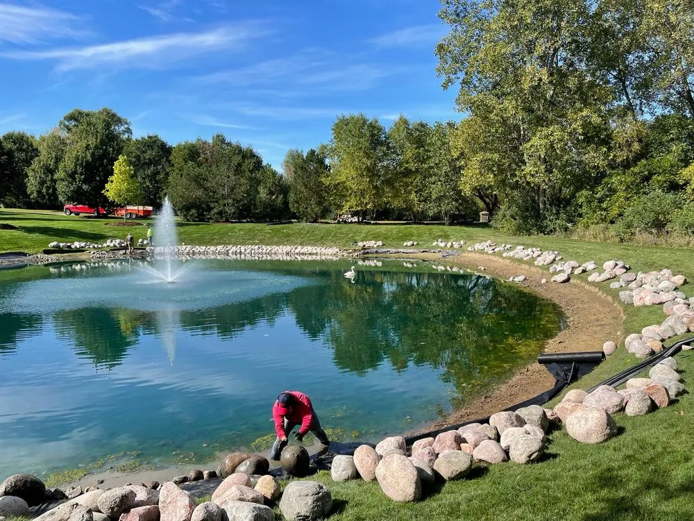 Local lawn mowing service in Elgin, IL - VMN Lawn Service & Snow Removal