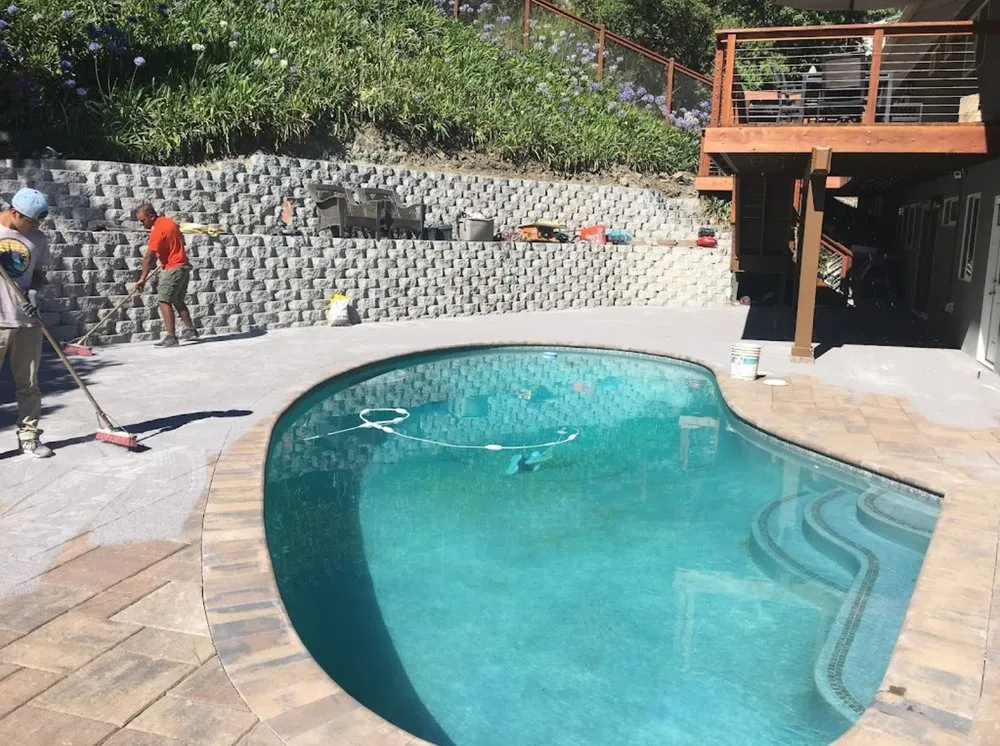 Expert yard maintenance in Redwood City, CA by VMS Landscape Design