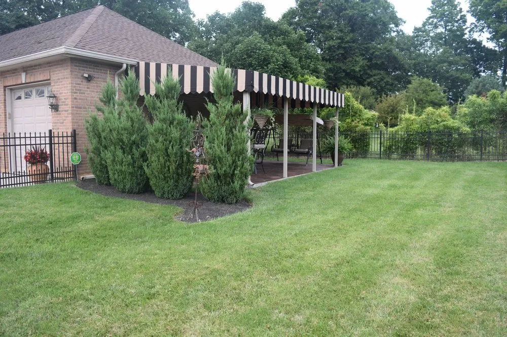 Local lawn mowing service in Cincinnati, OH by VNR Lawn Service & Maintenance