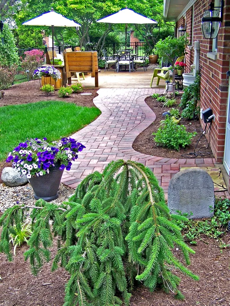 Reliable lawn care service experts serving New Lebanon, OH - Vogel's Nursery