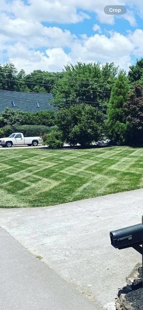 Local garden landscaping experts serving Sweetwater, TN - Vol Lawn Teer Mowing