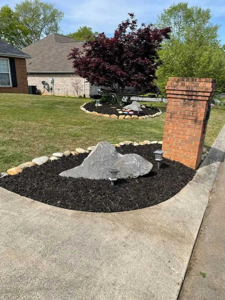 Local outdoor landscaping in Maryville, TN by Volunteer Landscaping