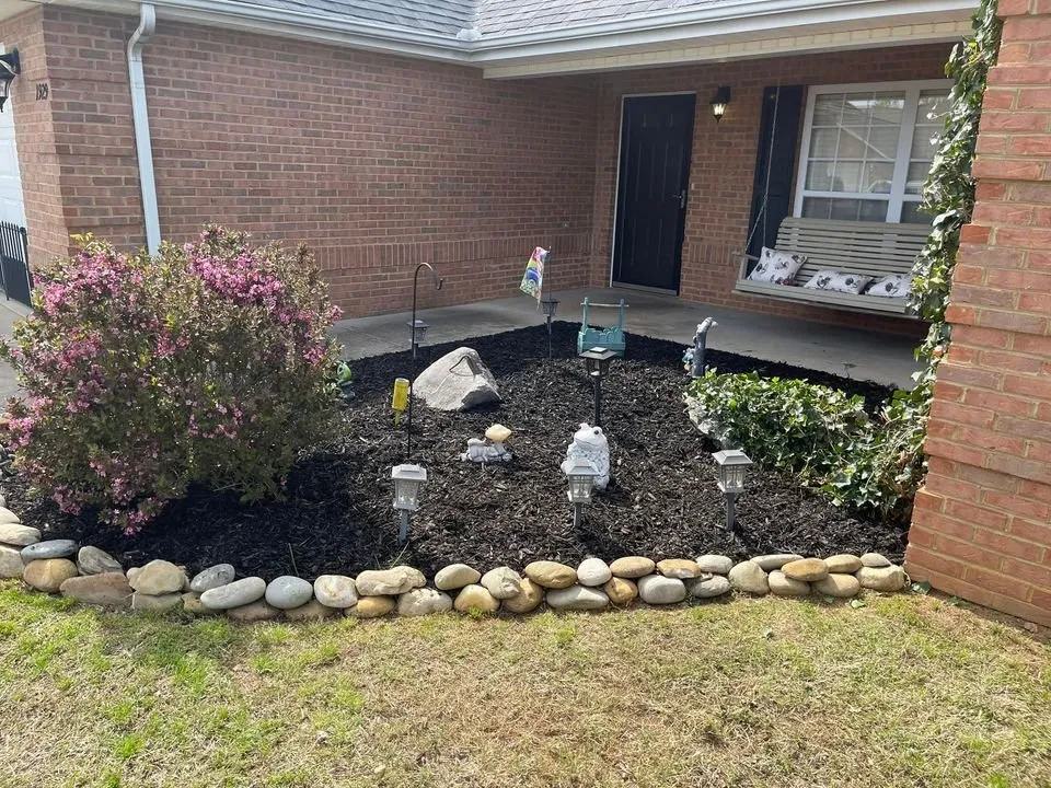Professional yard cleanup service in Maryville, TN - Volunteer Landscaping