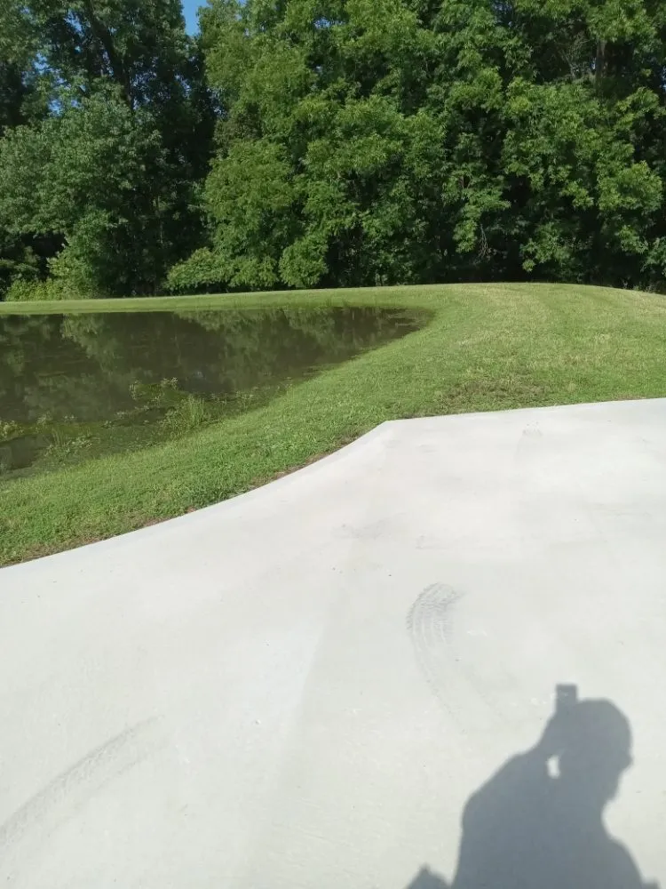 Expert yard maintenance experts serving Gadsden, TN - Volunteer Lawn Care