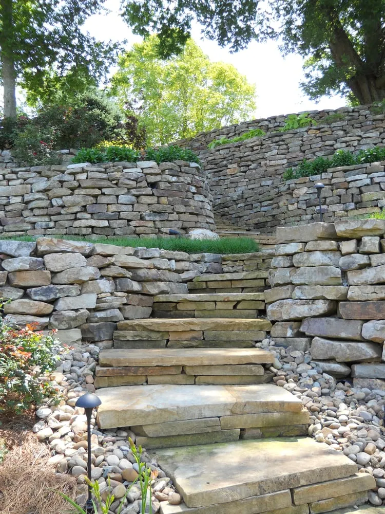 Affordable landscaping services in Knoxville, TN by Volunteer Lawn Care