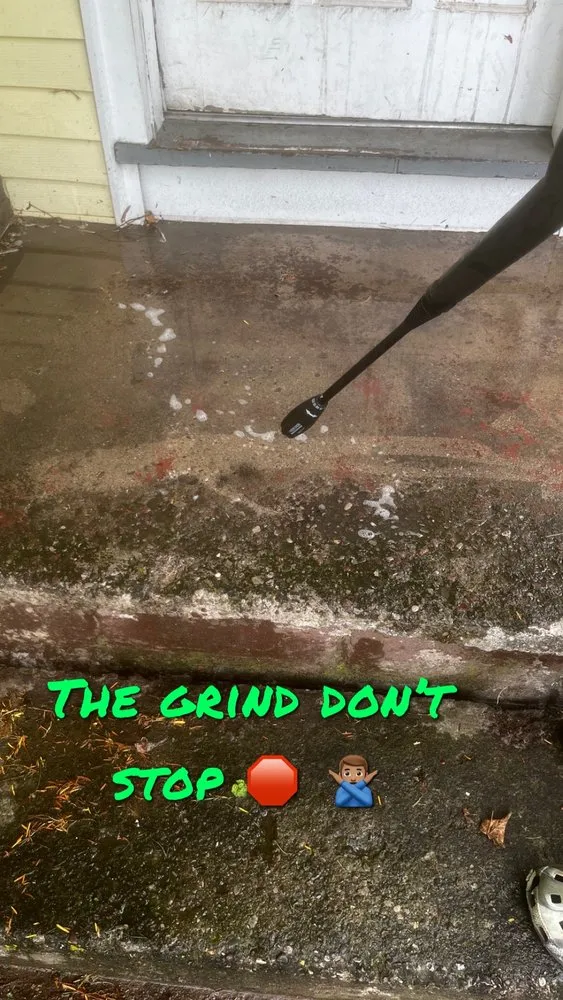 Trusted outdoor landscaping in Rochester, NY by Vons Crispy Clean