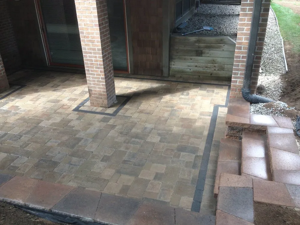 Custom garden landscaping in Kaukauna, WI by Vosters Custom Brick