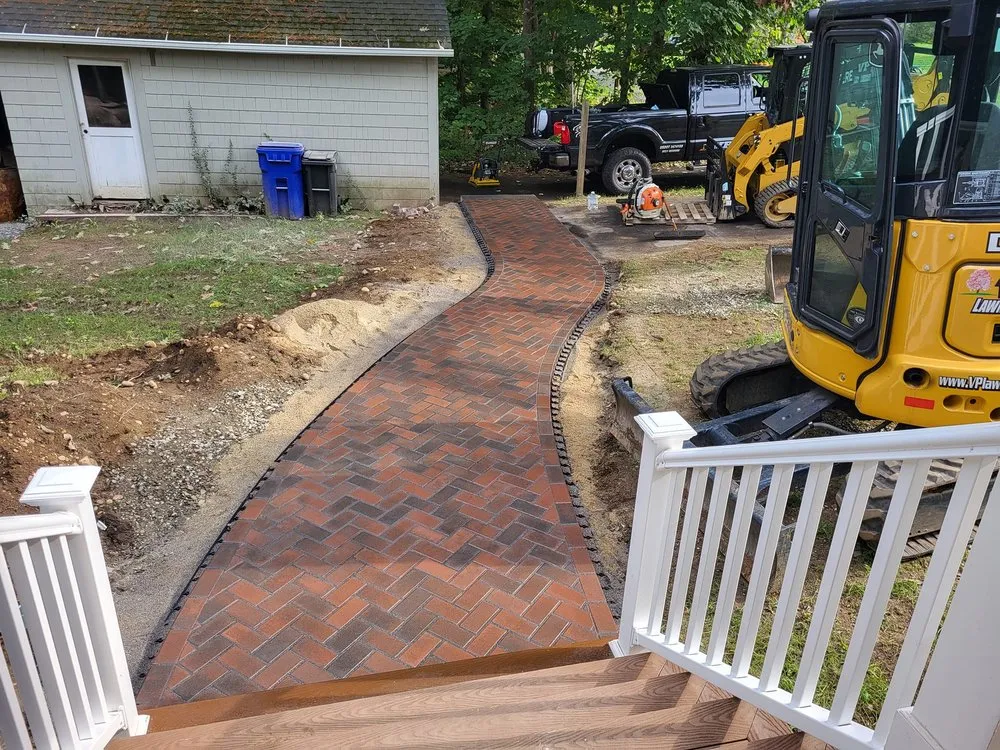 Expert garden landscaping in Coventry, CT - VP Lawn and Landscape