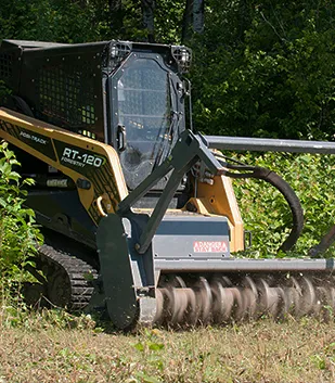 Professional outdoor landscaping for beautiful yards across Mobile, AL - VQ Mulching And Land Services