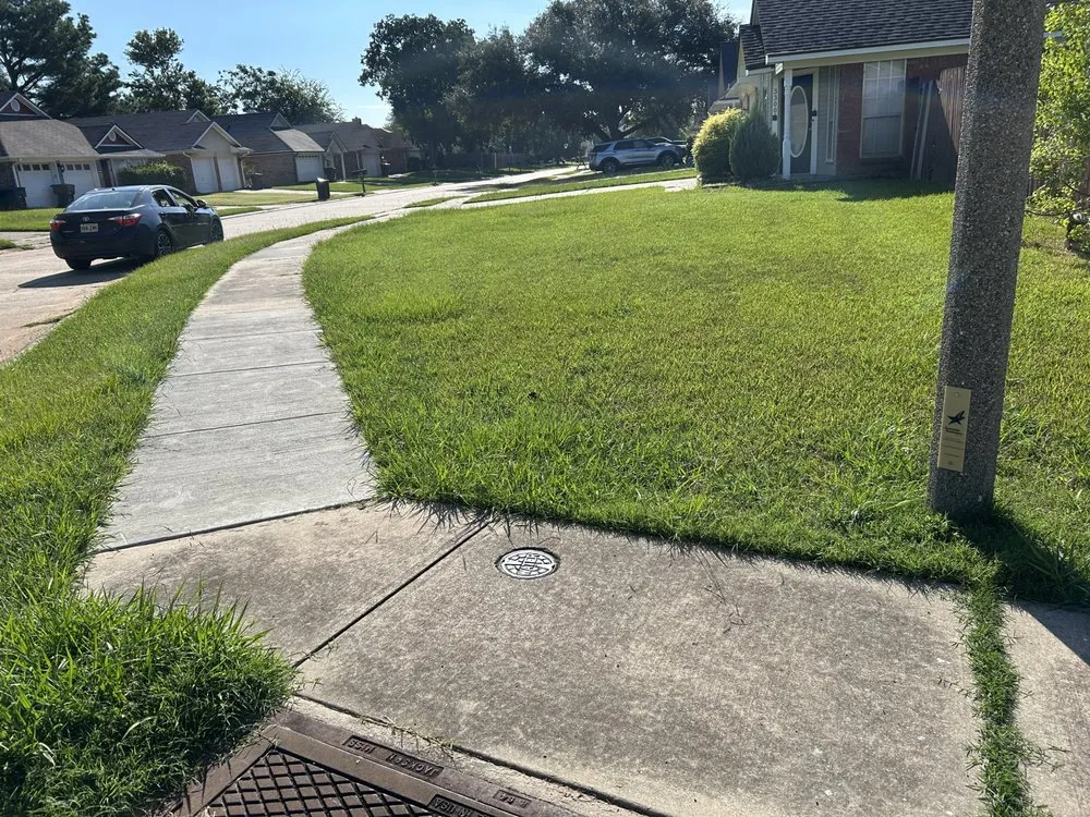 Expert garden landscaping in Bossier City, LA by VR Lawn Services