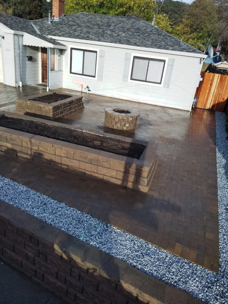 Professional yard cleanup service for beautiful yards across Pinole, CA - VR Pavers Landscape & General Construction