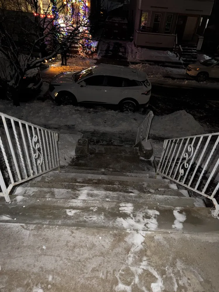 Top-rated yard cleanup service experts serving Spring Valley, NY - VR Pressure Washing & Landscaping