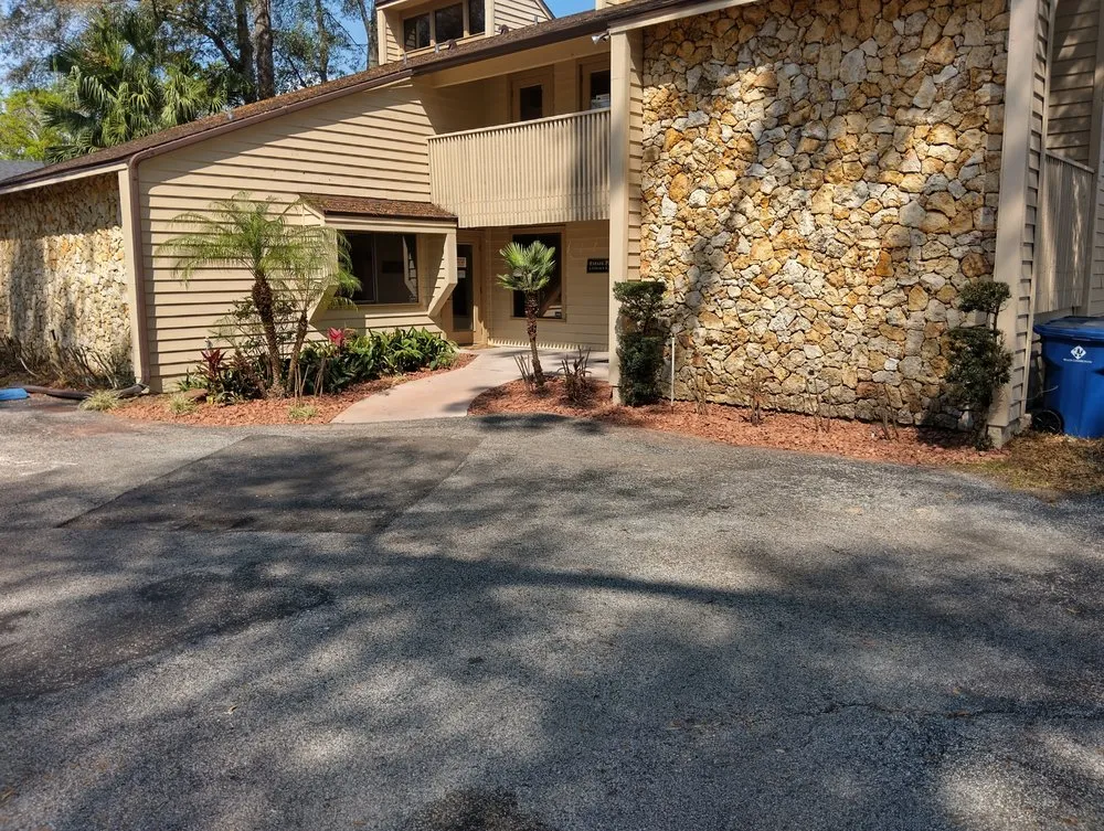 Local outdoor landscaping for homes in Apopka, FL by V’s Tree’s