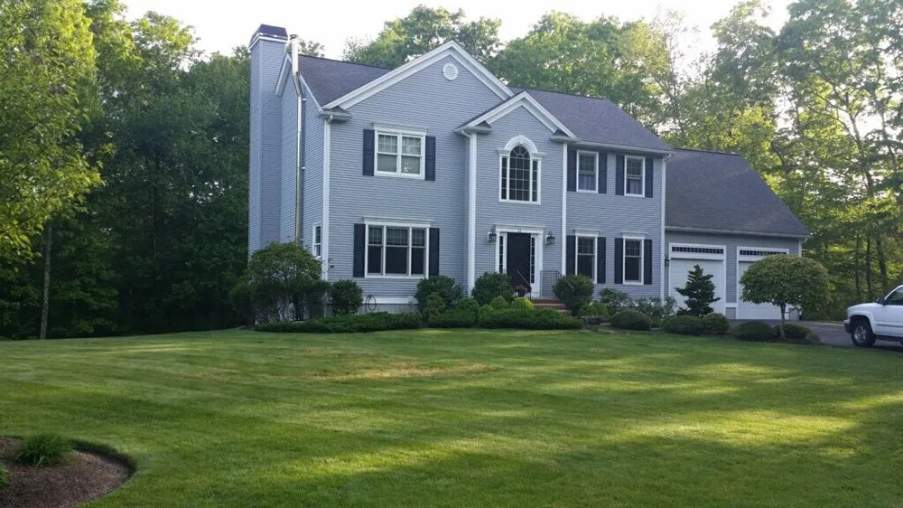 Expert lawn care service experts serving North Kingstown, RI - Vscape Pro