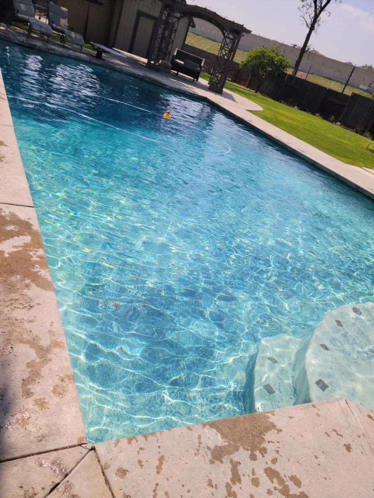 Reliable lawn mowing service experts serving Ontario, CA - VTech Maintenance