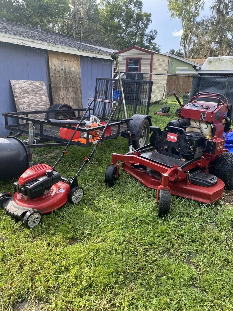 Reliable lawn mowing service for year-round maintenance across Dover, FL - VTuro Lawn Care