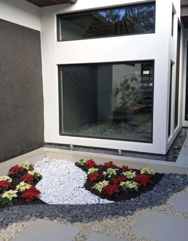 Professional yard cleanup service for residential properties across Windermere, FL - Vue Outdoor Services