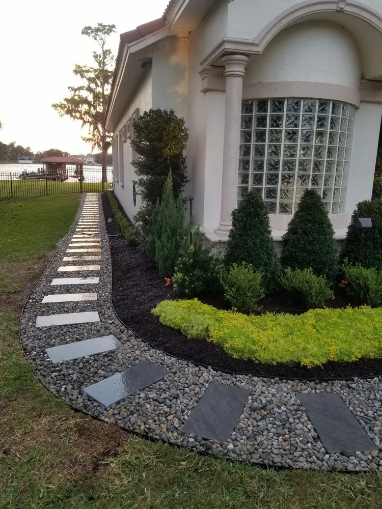 Top-rated yard maintenance for residential properties in Windermere, FL by Vue Outdoor Services