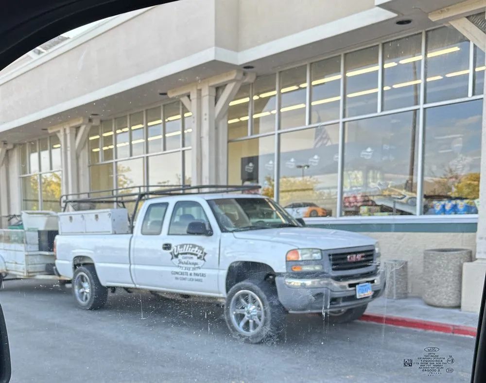 Local landscaping services with custom design across Spanish Springs, NV - Vulliety Custom Hardscape