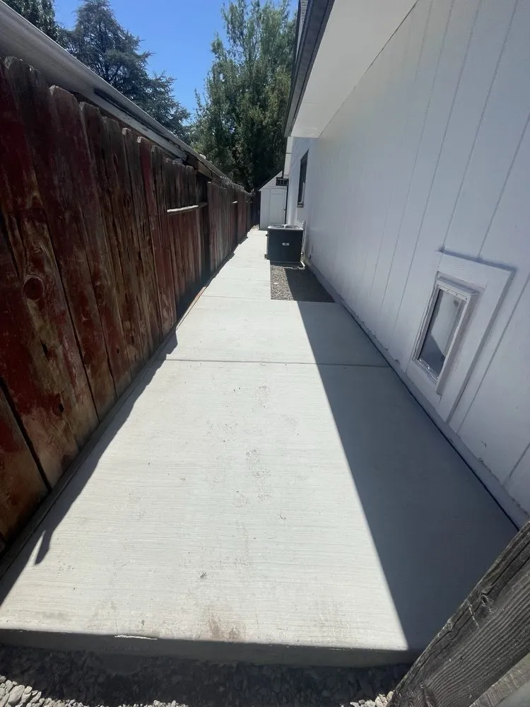 Professional yard cleanup service experts serving Spanish Springs, NV - Vulliety Custom Hardscape