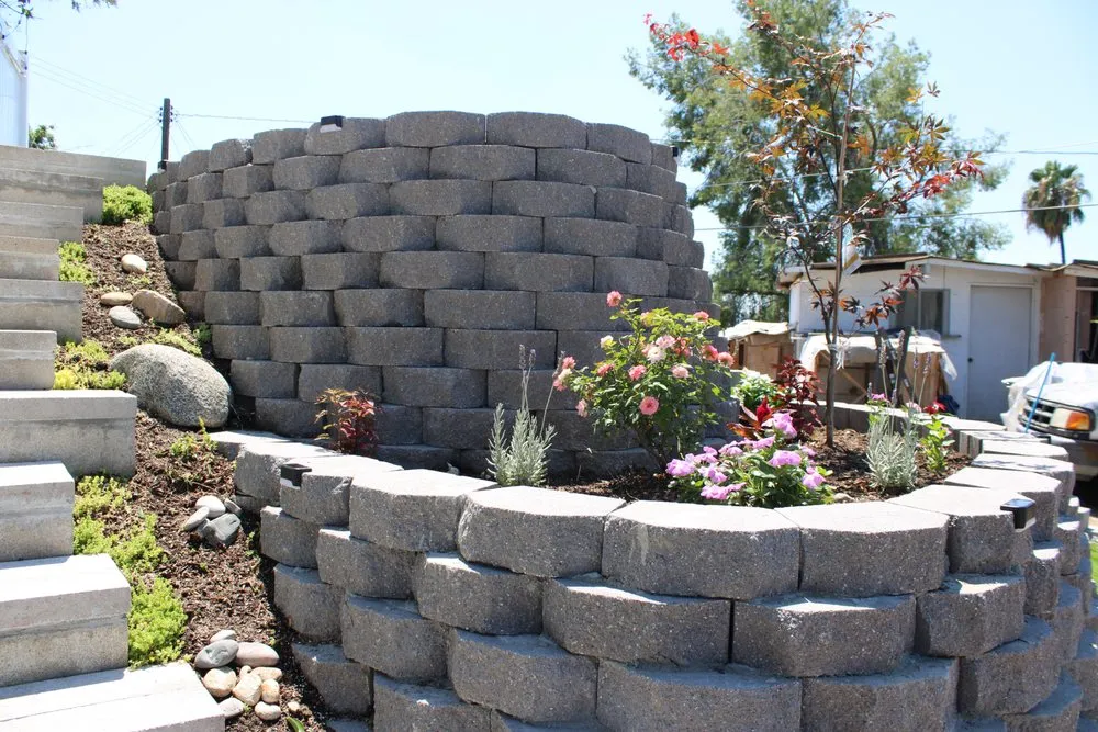 Professional yard cleanup service experts serving La Puente, CA - Vurla Living