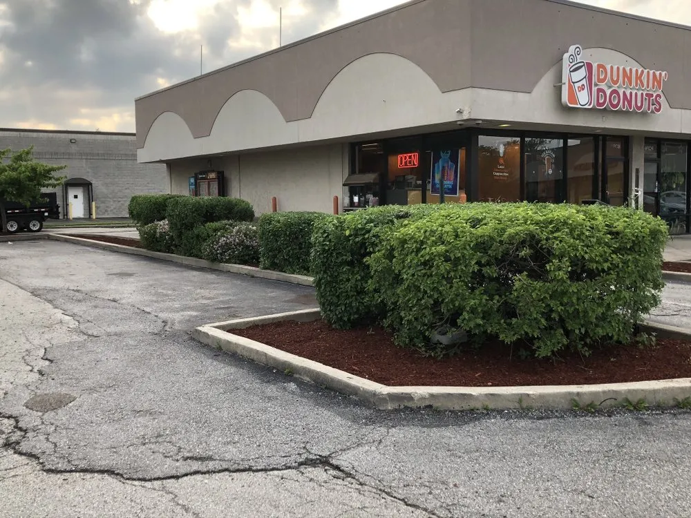 Local lawn mowing service in Chicago, IL by V&V Landscaping